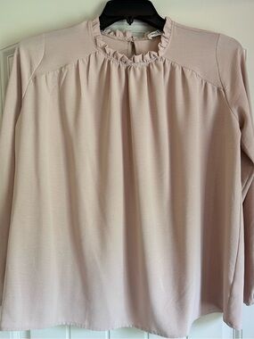 Ruffled Crewneck Long-Sleeve Blouse in Dusty Blush